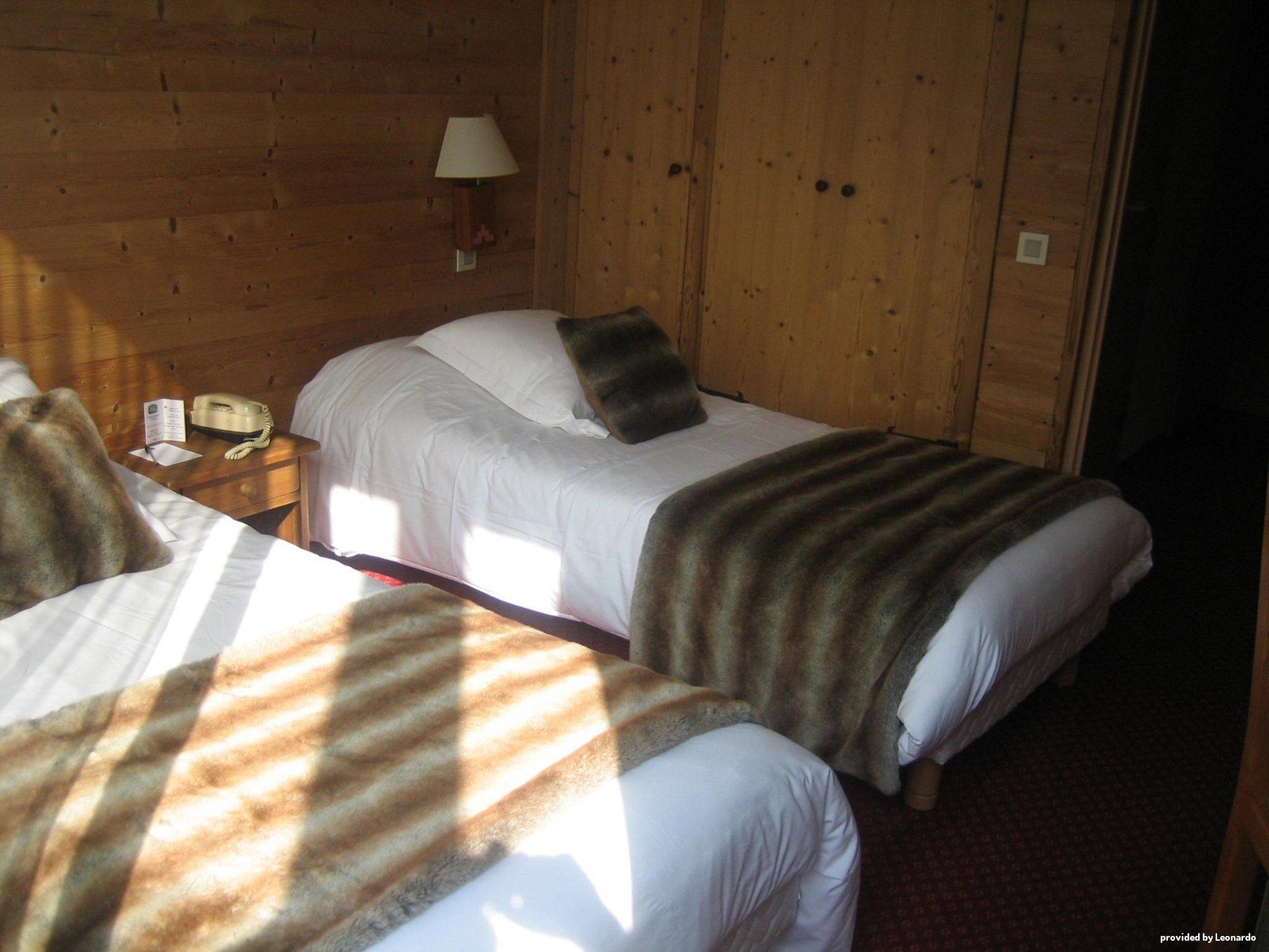 Hotel Alpen Roc La Clusaz Quarto foto
